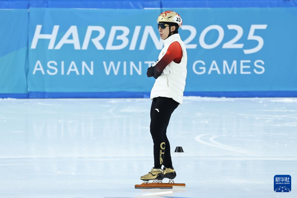 一位知名体
