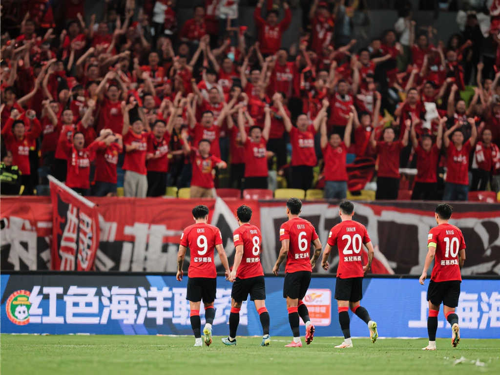 中场形成有 中场形成有